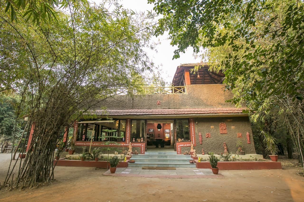 Bandhavgarh Jungle Lodge Tāla Esterno foto