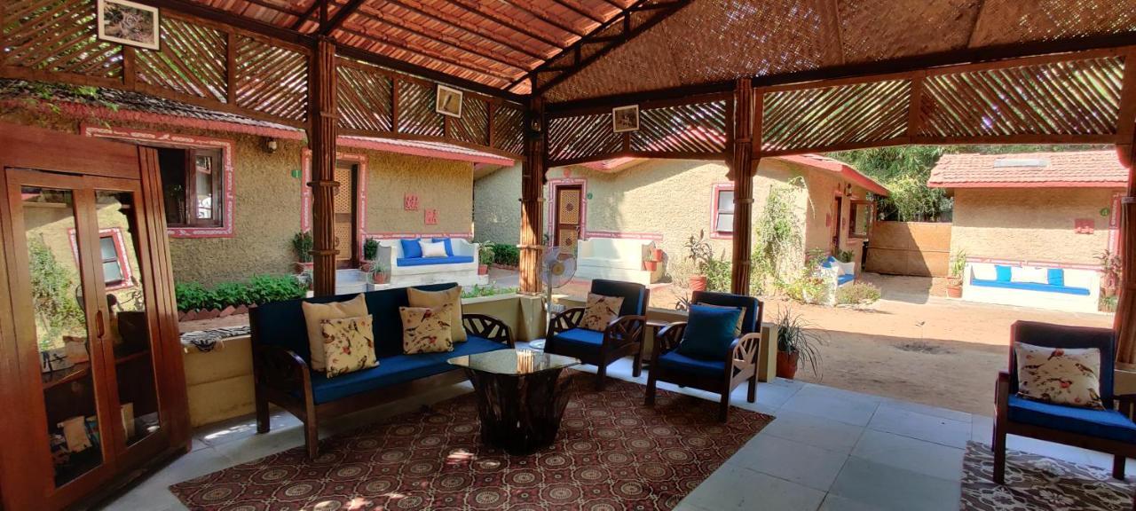 Bandhavgarh Jungle Lodge Tāla Esterno foto
